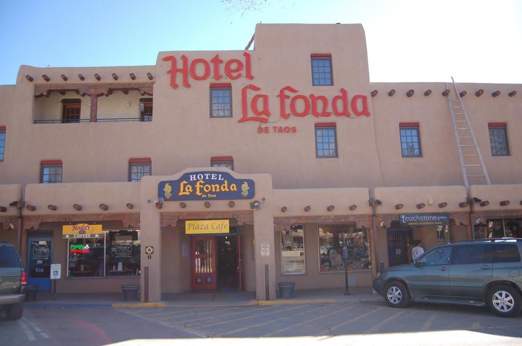 Hotel La Fonda De טאוס מראה חיצוני תמונה